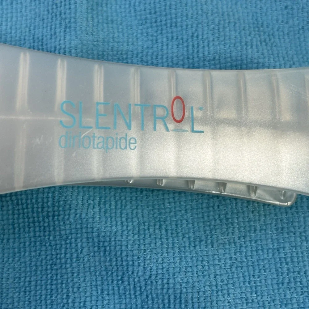 Pet Food Scoop + Clip Seal Slentrol (dirlotapide) Logo Paw-shaped 1 Cup
